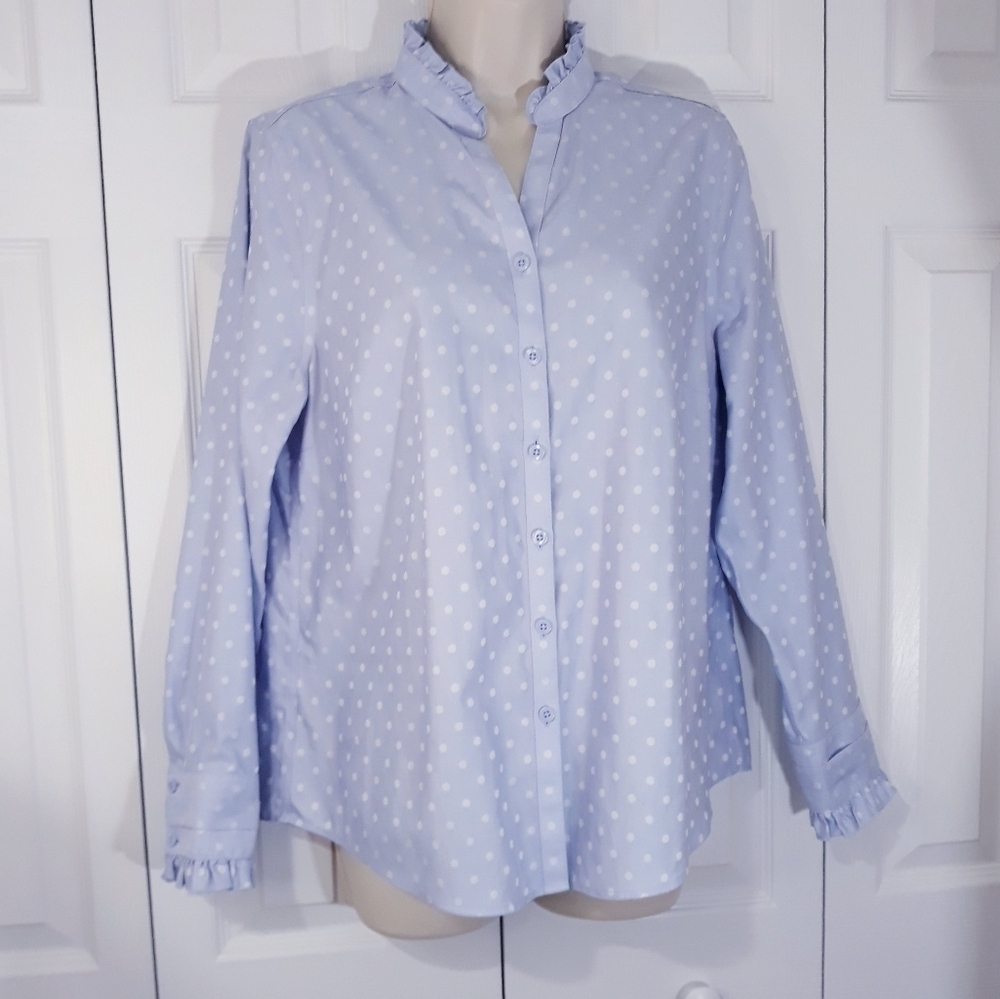 Chico's No Iron Cotton Long-Sleeve Button Down Lavander Polka Dott Shirt  Small